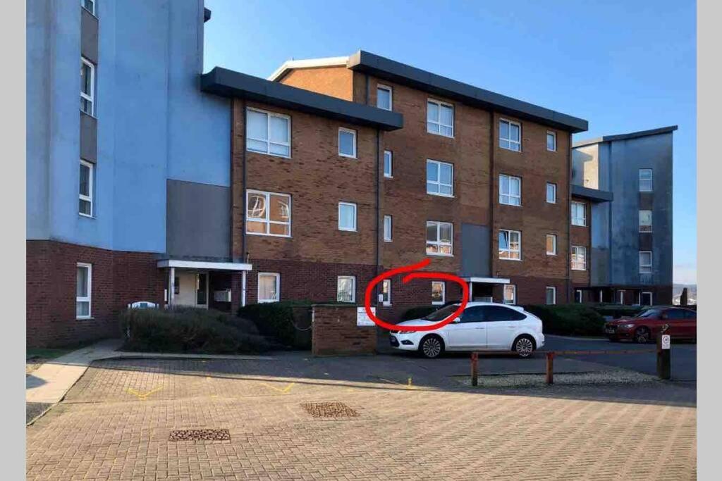 Cockledora, A Luxury Ground Floor Beachfront Apartment Llanelli Exterior foto